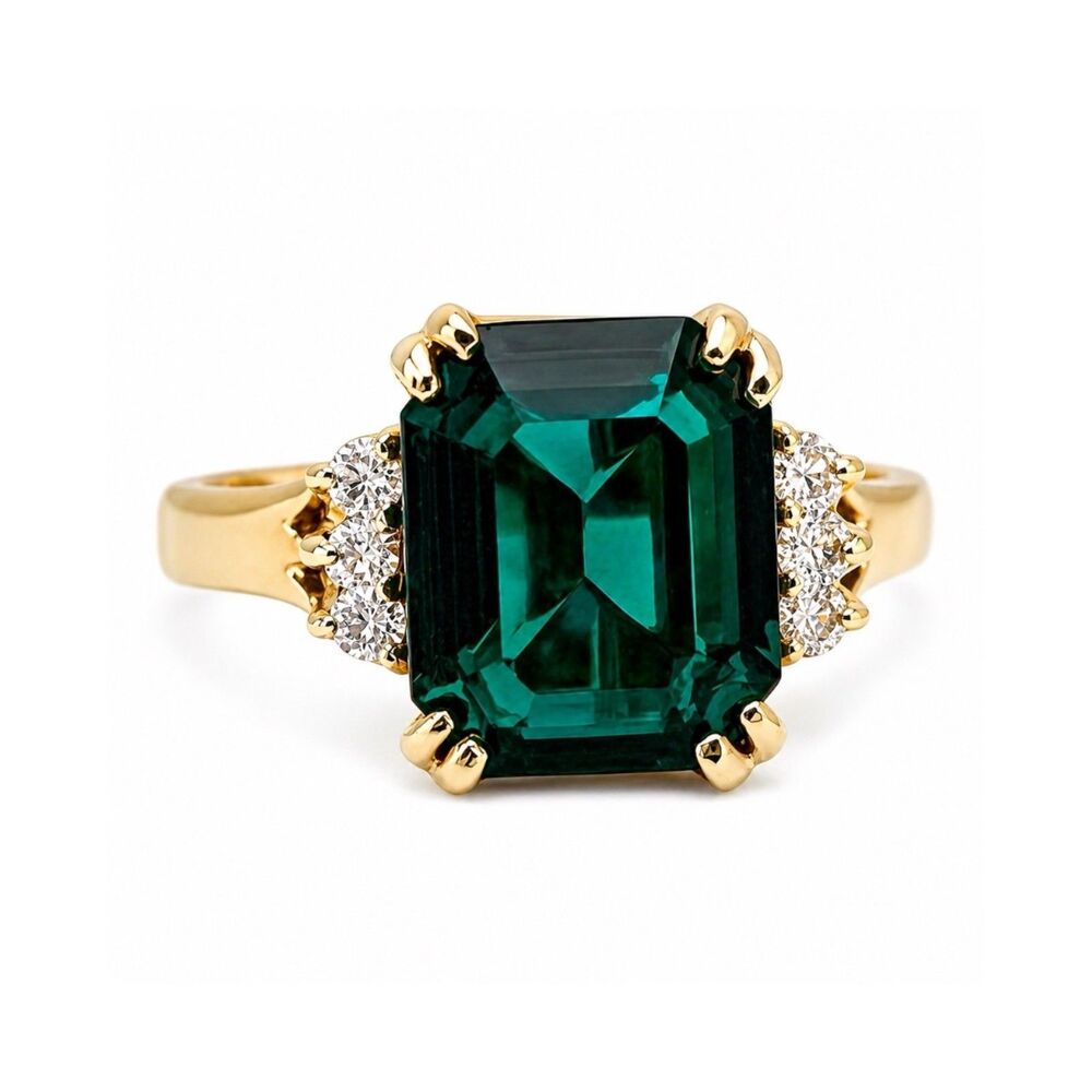 Vintage 1970s Cocktail Ring Green Crystal Size 7 14KTGE Gold Plate - 14C